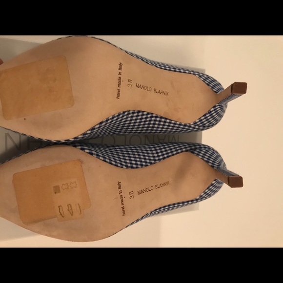 Manolo Blahnik pump in gingham blue - Picture 3 of 3
